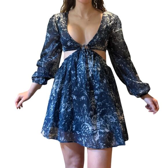 Abercrombie Cut Out Dress - Picture 3 of 3